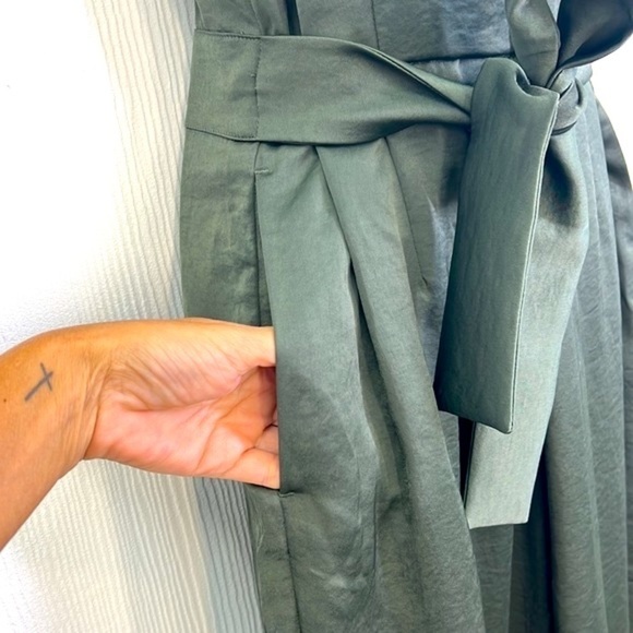 H&M - Dark Khaki Green Ankle Length Sleeveless Jumpsuit 100 % Polyester SZ 6 - Picture 4 of 12